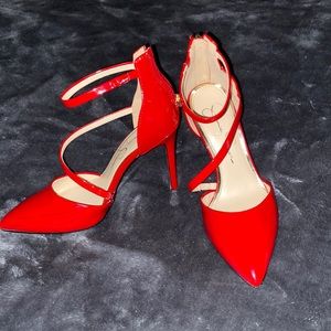 Jessica Simpson heels very cute for an office or cute date ❤️